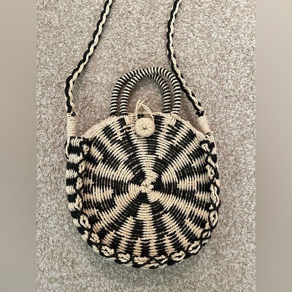 Woven circular purse (dark blue & cream) - Picture 4 of 5